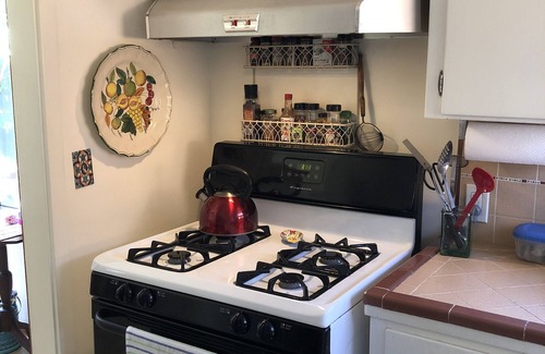 Capitola House | Peaceful Escape, Tropical Gardens, Easy Walk to Beach & Eats