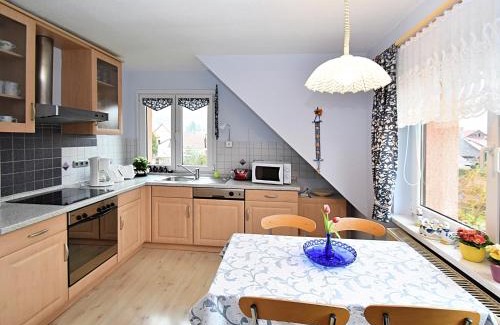 Seligenthal Apartment | Peaceful Family Base in Floh