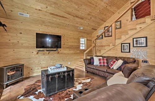 Heflin House | Peaceful Family Cabin on 10 Acres with Game Room!