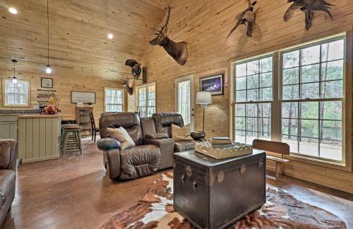 Heflin House | Peaceful Family Cabin on 10 Acres with Game Room!