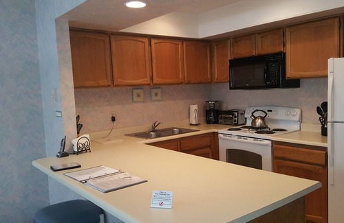 Pinetop Villa | Peaceful Family Friendly Resort Villa w Whirlpool Tub and Attached Garage