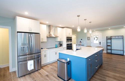Cambridge House | Peaceful family get away with in ground pool and close to town