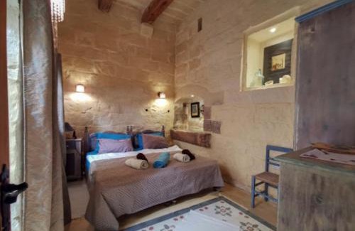 Gharb Bed & Breakfast | Peaceful Farmhouse stay with cozy Yard
