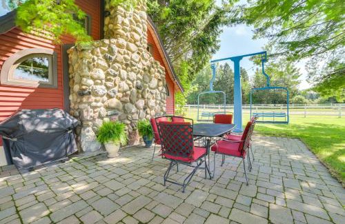 Harbor Springs House | Peaceful Farmhouse with Fire Pit Near Town and Lake!