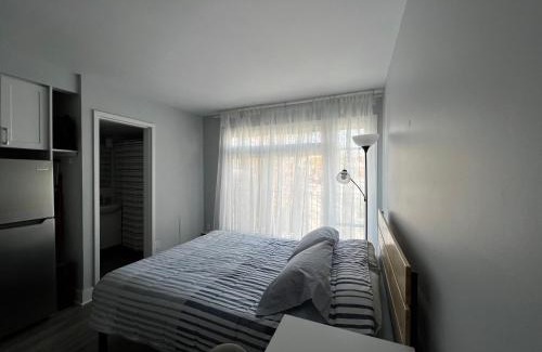 Milton Park Apartment | Peaceful Flat Downtown Montreal ッ