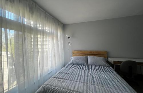 Milton Park Apartment | Peaceful Flat Downtown Montreal ッ
