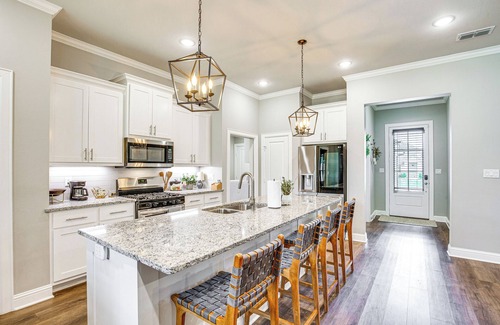 Flint House | Peaceful Flint Home, Close to Lake Palestine!
