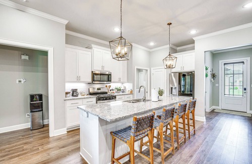 Flint House | Peaceful Flint Home, Close to Lake Palestine!