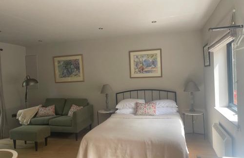 Royal Tunbridge Wells Apartment | Peaceful Garden Retreat in Tunbridge Wells