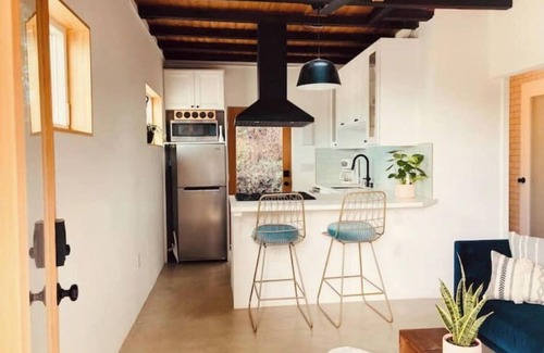 Atwater Village Apartment | Peaceful Garden Oasis, Fully Renovated & Central