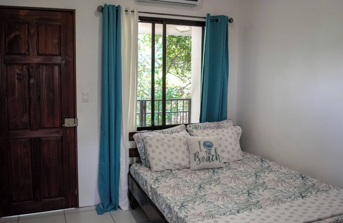 Matapalo House | Peaceful Gateway & Family Home to Enjoy the Nature Near Playa Linda Beach