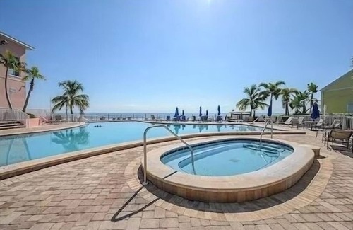 Coquina Key Apartment | Peaceful getaway by the bay