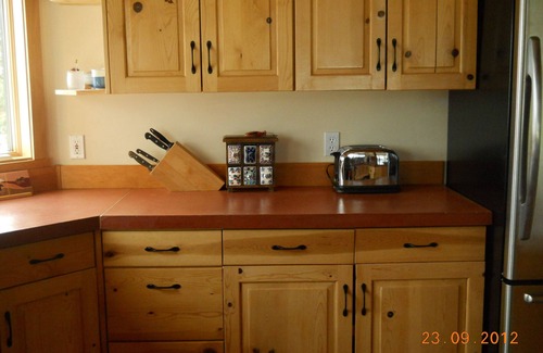White Salmon House | Peaceful Getaway w/Stunning Views, Deck! Hike, Mtn Bike, min to river! Sleeps 5