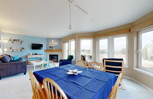 Long Beach Apartment | Peaceful Harbor