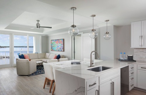 Charlotte Harbor House | Peaceful Harbor front Escape – 3 Private Rooms, Shared Scenic Stay