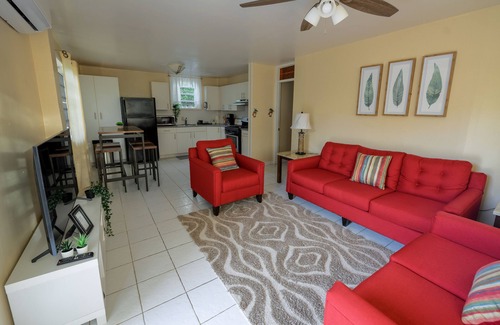 Estate Mount Pleasant West Apartment | Peaceful Hideaway