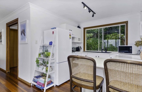 Knockrow House | Peaceful Hinterland Hideaway- 5 * Location! Quick links to Lennox & Byron.