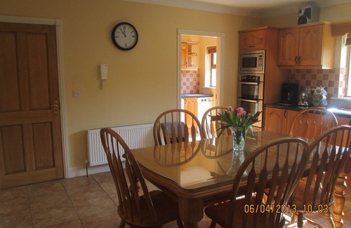 Caragh Cottage | Peaceful home,centrally located for Ring of Kerry, Dingle and Killarney