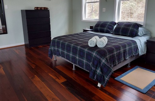 Marshall House | Peaceful home on 5 wooded acres