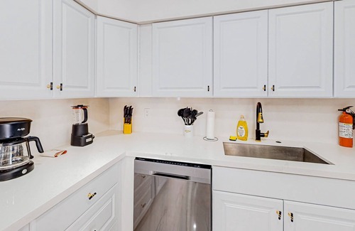 Edgewood House | Peaceful home with a pool, enclosed yard, firepit, and pool table - dogs ok