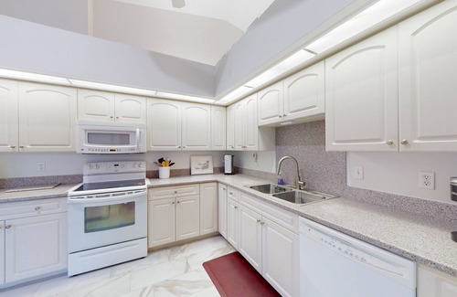 Crown Pointe House | Peaceful home with pool, patio, lanai, TV & fitness room - snowbird-friendly