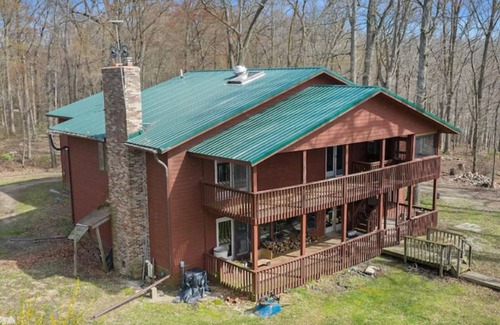 Delton House | Peaceful Lake House with pontoon boat rental on property.n