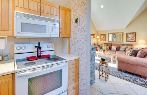 Lake Lure Cottage | Peaceful Lake Lure Cabin w/Fireplace!