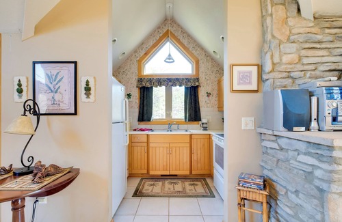 Lake Lure Cottage | Peaceful Lake Lure Cabin w/Fireplace!