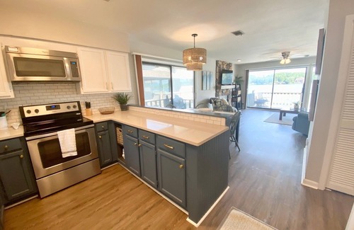 Hot Springs Condo | PEACEFUL LAKEFRONT VIEWS WITH COVERED BOAT SLIP