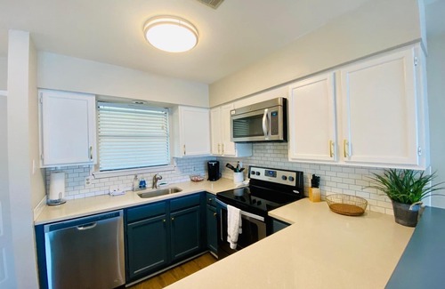 Hot Springs Condo | PEACEFUL LAKEFRONT VIEWS WITH COVERED BOAT SLIP