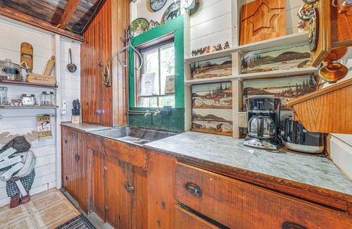 Vassalboro Cabin | Peaceful Lakefront Maine Cabin w/Sunset Views