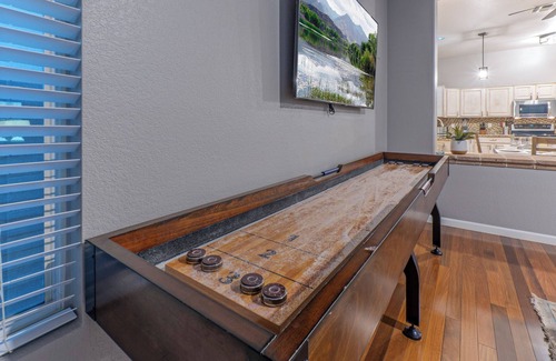 Chandler House | Peaceful Lakeside Setting w/4 Kayaks, Pvt Htd Pool, Game Room, Near Golf & Hiking/Biking Trails