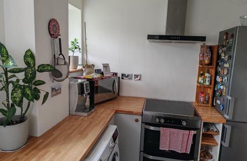Bromley Cross House | Peaceful Large Double Room l 55inch TV l Garden View