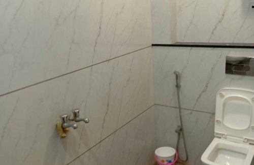 Ujjain House | Peaceful location, clean room, near to Mahakal Jyotirling - Chandra