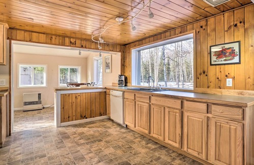 Cooper Landing House | Peaceful Mountain-View Home - Walk to Kenai Lake!