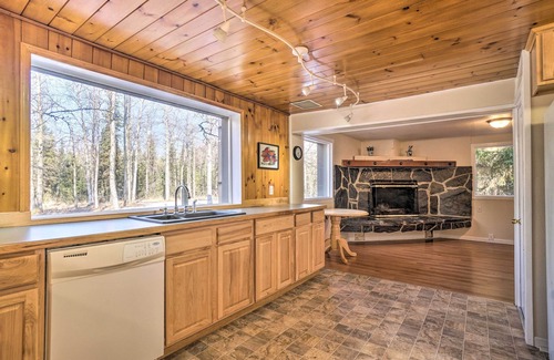 Cooper Landing House | Peaceful Mountain-View Home - Walk to Kenai Lake!