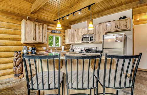 Cle Elum Cabin | Peaceful mountain cabin with stunning views, perfect for a quiet getaway