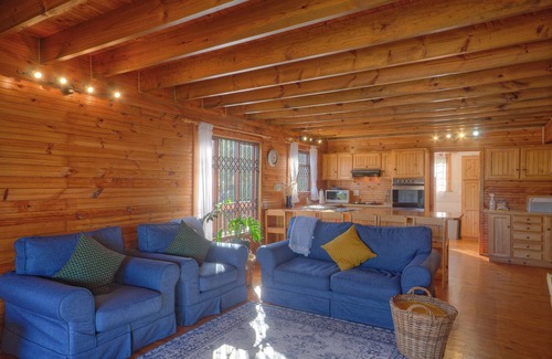 Fish Hoek House | Peaceful Mountain Home with Amazing Ocean Views and Power Backup