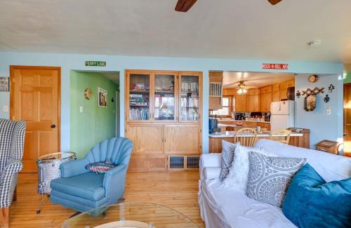 Necedah House | Peaceful Necedah Retreat 3 Mi to Lakes!