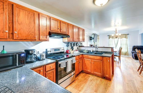 Ernul House | Peaceful North Carolina Getaway w/Large Deck!