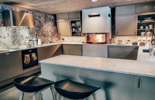 Oystre Slidre Ski Chalet | Peaceful Oasis. Panoramic forest- & mountain view. Sauna.