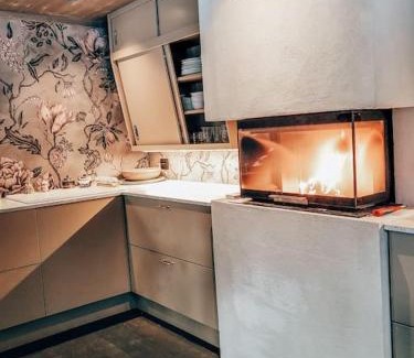Oystre Slidre Ski Chalet | Peaceful Oasis. Panoramic forest- & mountain view. Sauna.