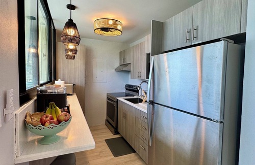 Bolongo Bay Condo | Peaceful Oceanfront Oasis/Pool, Beach, Generator