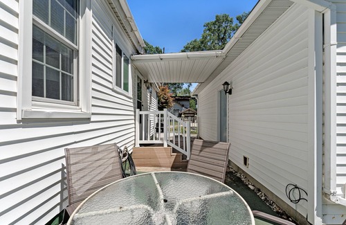 Lakeside House | Peaceful Pastel | 2 Bed, 2 Bath