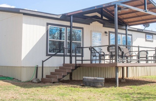 Graham House | Peaceful Pastures near PK Lake