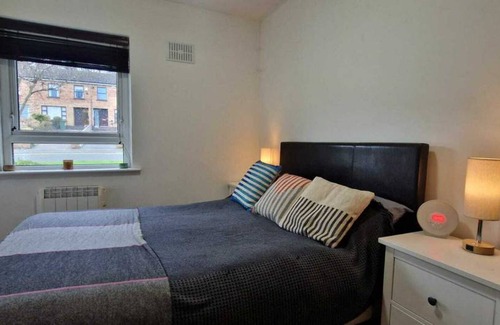 Dundrum Apartment | Peaceful & Pet Friendly, 200mtrs to Dundrum Centre