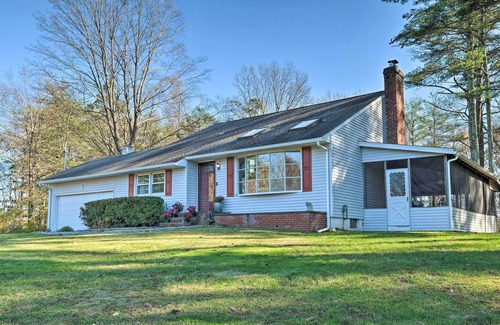 Saugerties House | 'Peaceful Pines' - Charming Saugerties Escape!