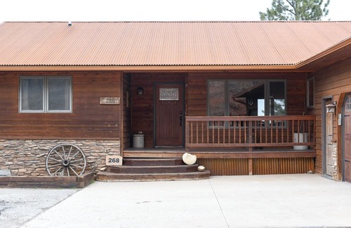 Spearfish House | Peaceful Pines Mountain Retreat In Spearfish SD