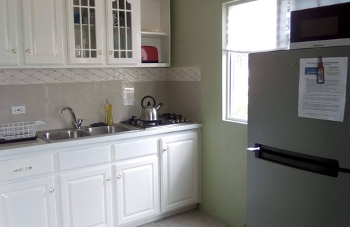 Runaway Bay Apartment | Peaceful Place to Stay in Runaway Bay