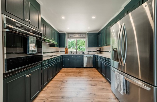 Terrell House | Peaceful Point Lodge by SoCharm | 180º Views of Lake Norman!